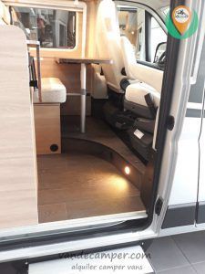 iluminación ambiental led de la campervan Laika Kosmo en alquiler