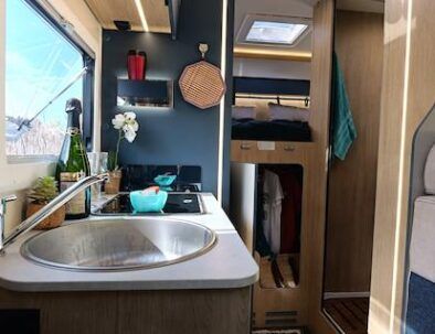vista interior de autocaravana de alquiler de VandeCamper en Cunit Horon Fit 91XT