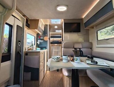 Dinette autocaravana de alquiler de VandeCamper en Cunit Horon Fit 91XT