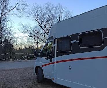 atardecer en autocaravana de alquiler Van de Camper de Tarragona