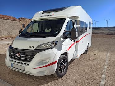 vista frontal autocaravana de ocasión VandeCamper